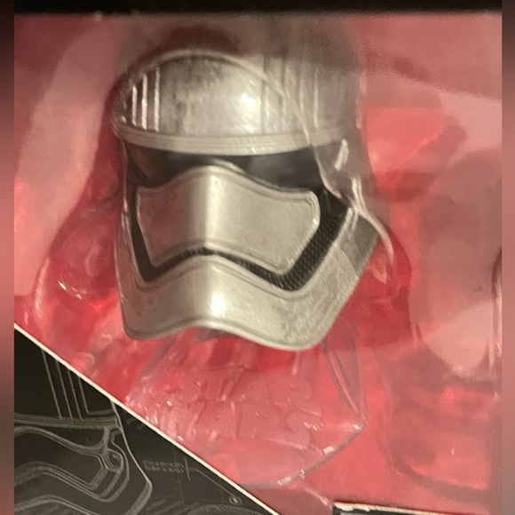 Star Wars The Black Titanium Series Helmets - Picture 4 of 8